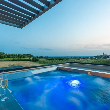 Visignano Near Porec For 8 People With 49 M2 Heated Pool, Wellness & Sea View