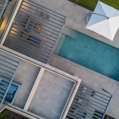 Visignano Near Porec For 8 People With 49 M2 Heated Pool, Wellness & Sea View Βίλα