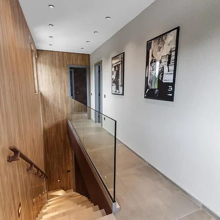 Visignano Near Porec For 8 People With 49 M2 Heated Pool, Wellness & Sea View Βίλα