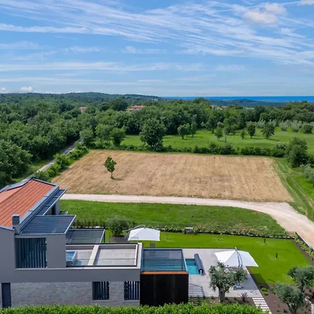 Visignano Near Porec For 8 People With 49 M2 Heated Pool, Wellness & Sea View * Višnjan